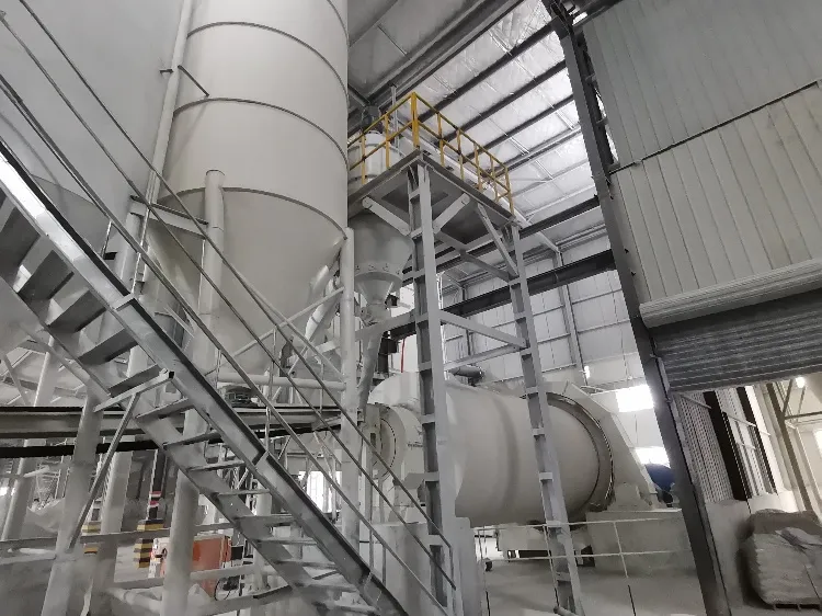 Étude de cas client : Ligne de production de poudre de quartz par broyeur à boulets et classificateur à air. Notre client, situé dans l'Anhui, en Chine, est un fabricant renommé de poudre de quartz. Pour répondre à sa forte demande et développer son activité, il a décidé d'investir dans des équipements de traitement de poudre de quartz. Après une étude approfondie, il a choisi notre entreprise comme partenaire de confiance pour ce projet. La ligne de production comprend un broyeur à boulets et un classificateur à air. Ils fonctionnent ensemble pour obtenir la granulométrie et la répartition optimales dans le produit final. Les pierres de quartz sont d'abord concassées à l'aide d'un concasseur primaire, puis envoyées au broyeur à boulets pour un broyage supplémentaire. Le classificateur à air trie la poudre de quartz broyée. Il renvoie les particules surdimensionnées au broyeur à boulets pour un nouveau broyage. Le produit final, à la granulométrie souhaitée, est collecté dans le collecteur cyclone. Notre entreprise a fourni une solution personnalisée, adaptée aux besoins spécifiques du client. Le broyeur à boulets et le classificateur à air utilisent une technologie de pointe et des matériaux de qualité. Cette conception garantit leur fonctionnement efficace et fiable. La ligne de production est entièrement automatisée, avec une interface utilisateur conviviale pour un contrôle et une surveillance aisés. Notre équipe technique a également fourni une assistance à l'installation et une formation approfondie. Cela a assuré une transition en douceur et des performances optimales. En utilisant notre ligne de production de broyeurs à boulets et de classificateurs à air, notre client a bénéficié des avantages suivants : 1. Augmentation de la capacité de production : La ligne de production a permis au client d'augmenter sa production de poudre de quartz, répondant ainsi à la demande croissante du marché. 2. Amélioration de la qualité des produits : Le contrôle précis de la granulométrie et de la distribution a permis d'obtenir une poudre de quartz de haute qualité et constante, répondant ainsi aux exigences strictes de ses clients. 3. Économies : L'automatisation de la ligne de production a permis de réduire les coûts de main-d'œuvre et d'améliorer l'efficacité.