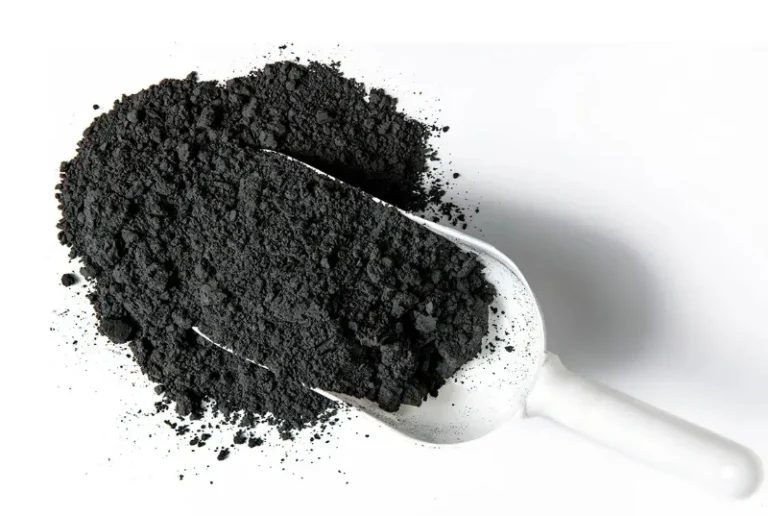 Poudre de noir de carbone pyrolysée