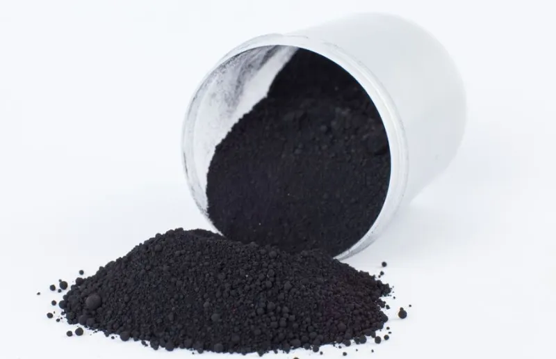 Noir de carbone pyrolysé